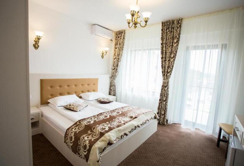 اتاق استاندارد با بالکن, Restaurant Ayan Piatra Neamt