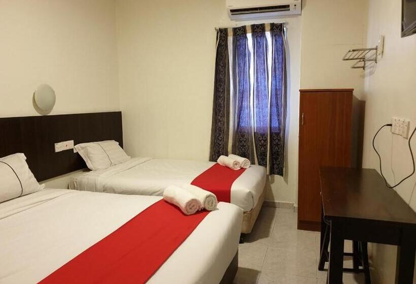 Трехместный Номер Superior, Fully Hotel Desa Tebrau