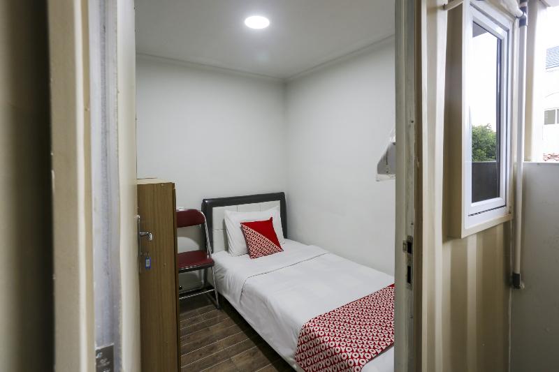 Номер Стандарт Индивидуальный, Capital O 3300 Nadjara Residence Syariah