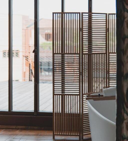 Люкс с Террасой, La Zoologie & Spa Bordeaux