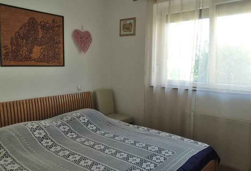 침실 2개 아파트, Apartments Mijic