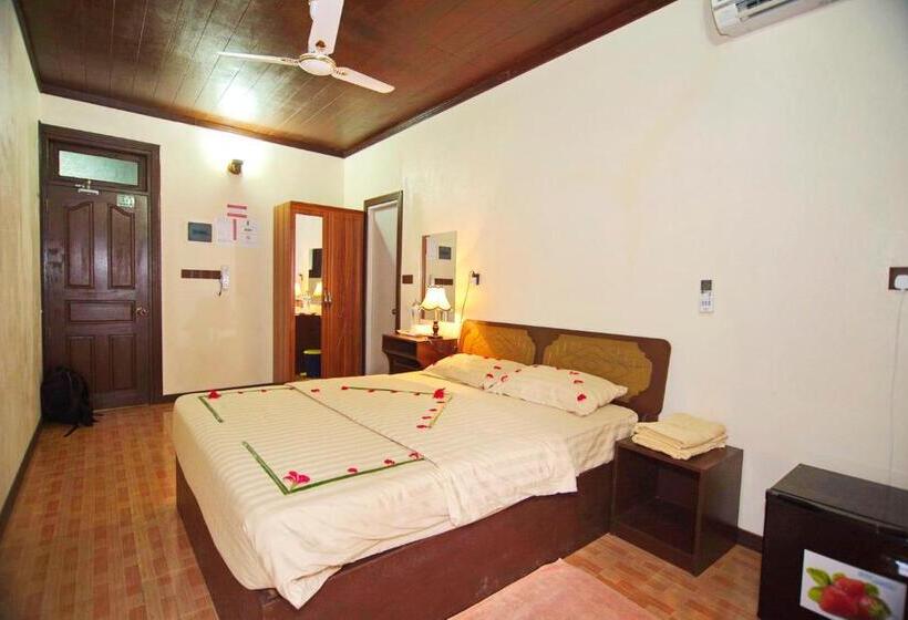 اتاق لوکس, Kuri Beach View Inn