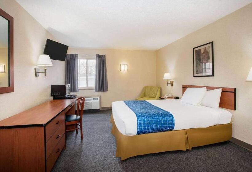 キングサイズベッドのスタンダードルーム, Travelodge By Wyndham Colorado Springs Airport/peterson Afb