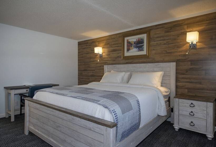 스탠다드 룸 킹사이즈 침대, Silver Ridge Lodge