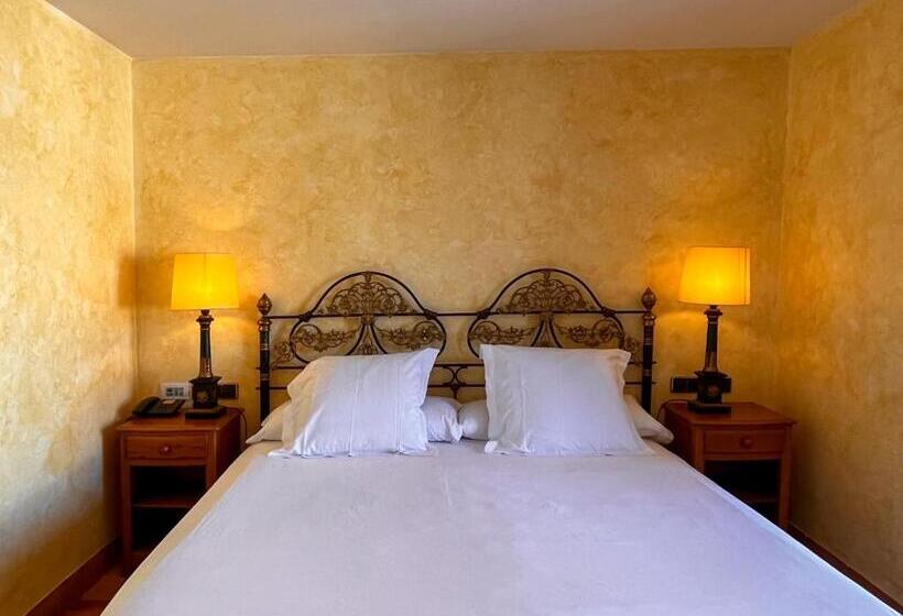 Quarto Estandar com Terraço, Vila De Tossa