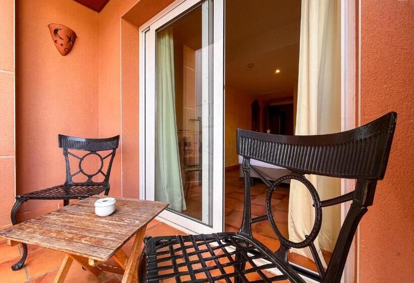 Quarto Basic, Vila De Tossa