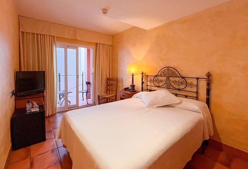 Quarto Estandar Individual, Vila De Tossa