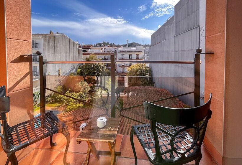 Quarto Estandar com Sacada, Vila De Tossa