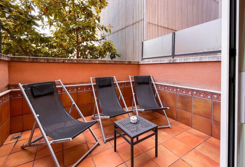 Трехместный Номер Стандарт с Балконом, Vila De Tossa