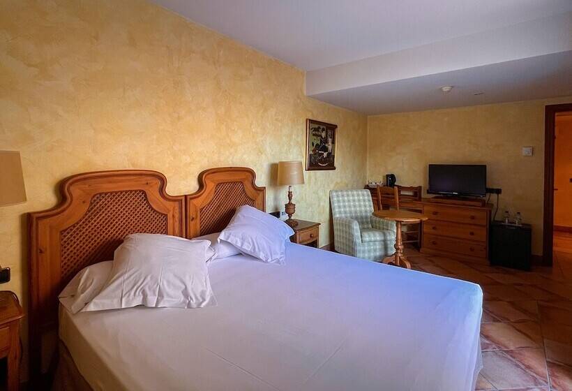 Quarto Estandar com Terraço, Vila De Tossa