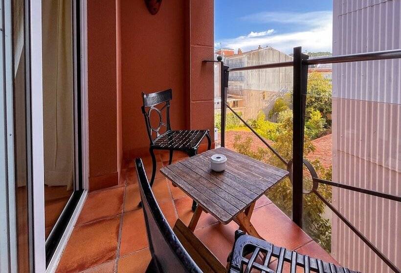 Quarto Basic, Vila De Tossa