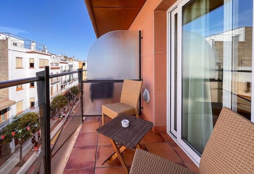 Quarto Estandar com Sacada, Vila De Tossa