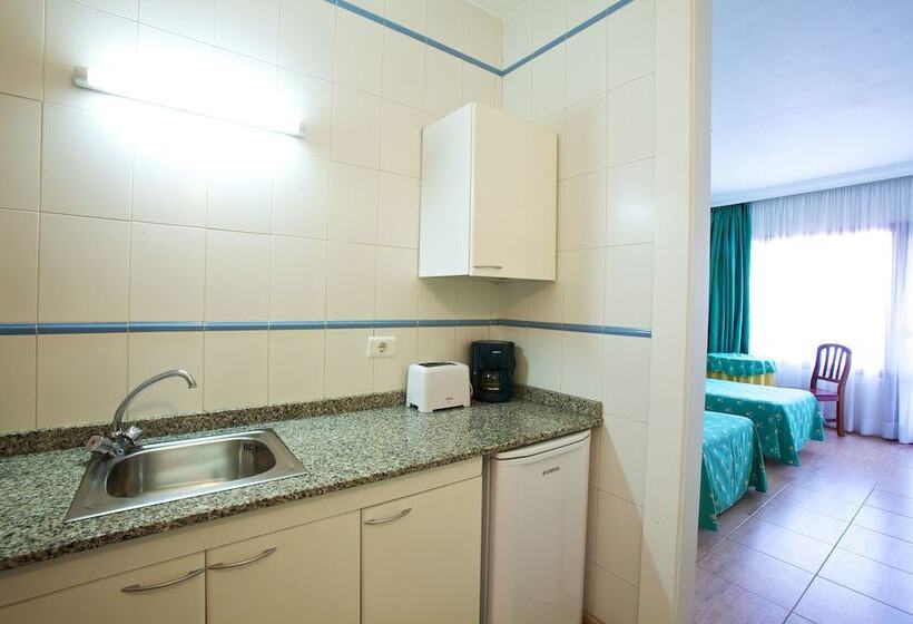 スタンダードスタジオ, Apartamentos Tinoca