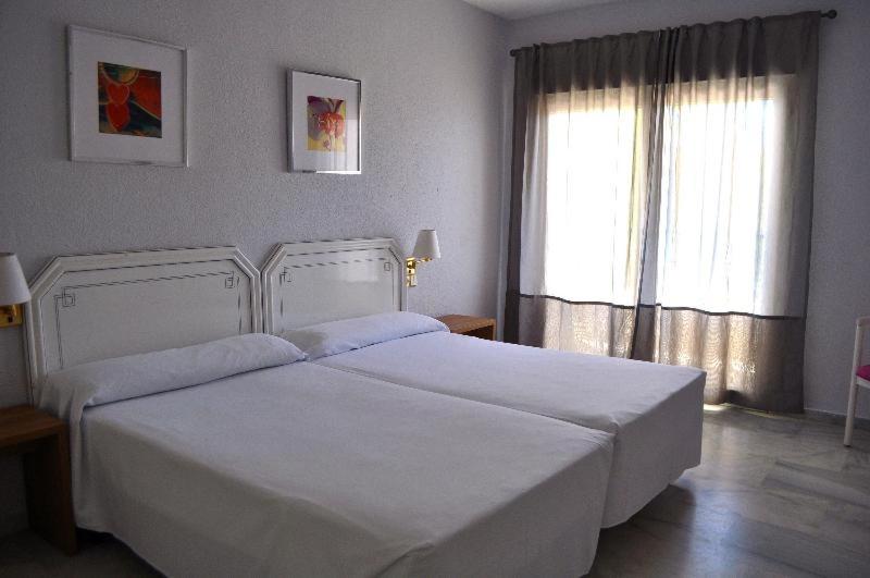 Номер Стандарт, First Flatotel International