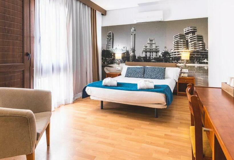 Quarto Estandar Vista Cidade, Adonis Plaza