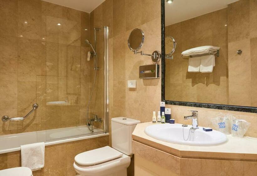 اتاق استاندارد سه نفره, Suites Barrio De Salamanca