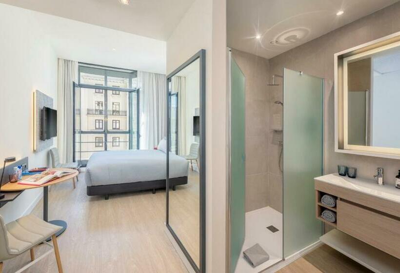 اتاق استاندارد با چشم‌انداز, Innside by Meliá Madrid Gran Vía