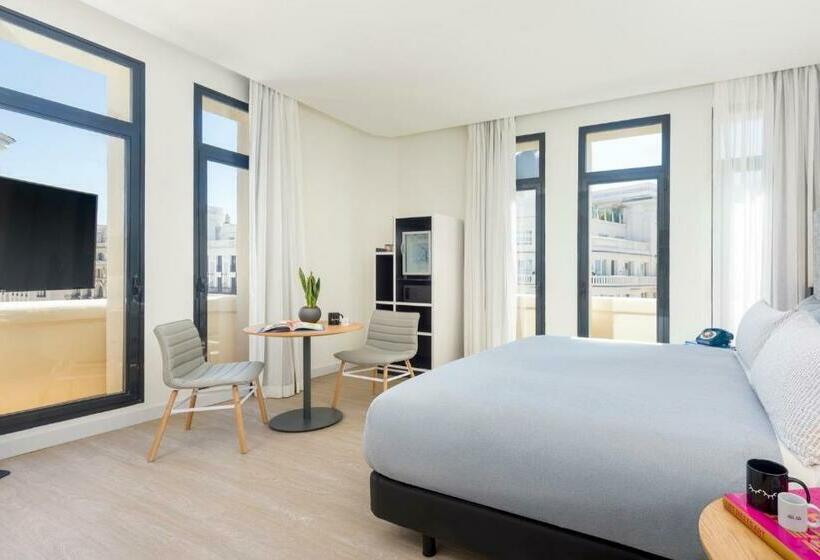 اتاق استاندارد با چشم‌انداز, Innside by Meliá Madrid Gran Vía