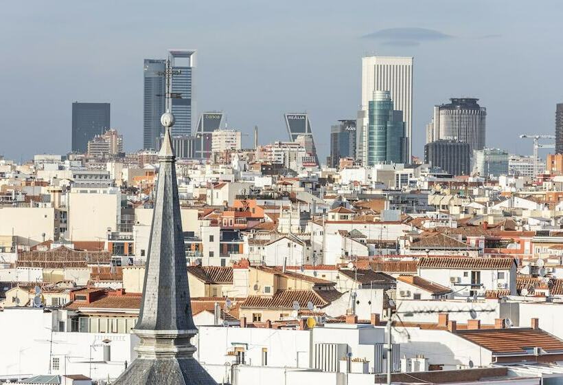 اتاق استاندارد با چشم‌انداز, Innside by Meliá Madrid Gran Vía
