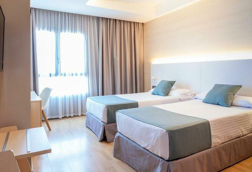غرفة قياسية, Olympia Valencia