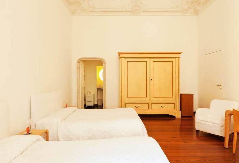 اتاق استاندارد چهار تخته, Palazzo Cicala