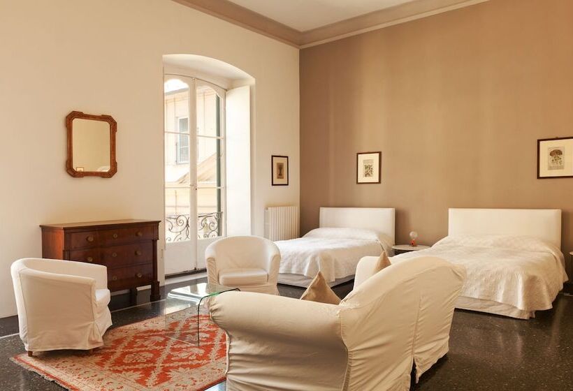اتاق استاندارد چهار تخته, Palazzo Cicala