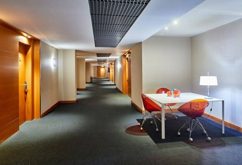 Номер Клуб, Silken Atlántida Santa Cruz