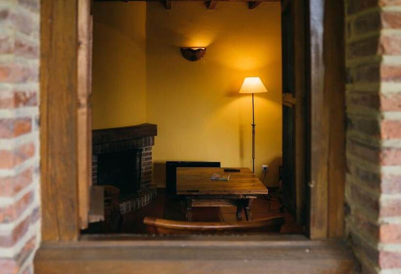 سوییت جونیور, La Montaña Mágica Hotel Rural