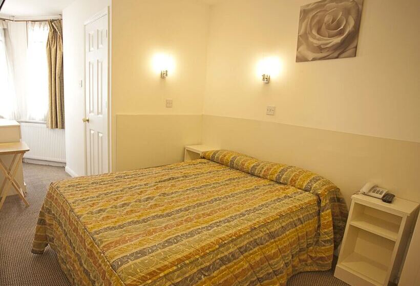 Quarto Estandar, Earls Court