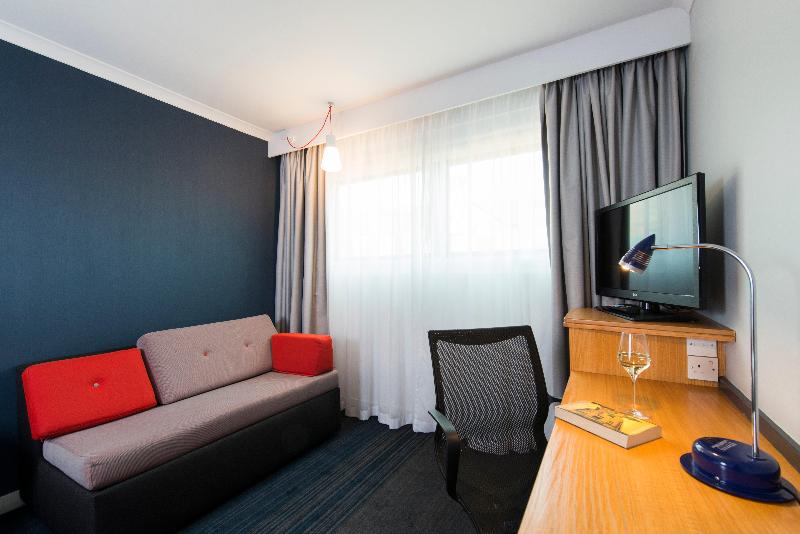 Standardrum, Holiday Inn Express Derby Pride Park, An Ihg