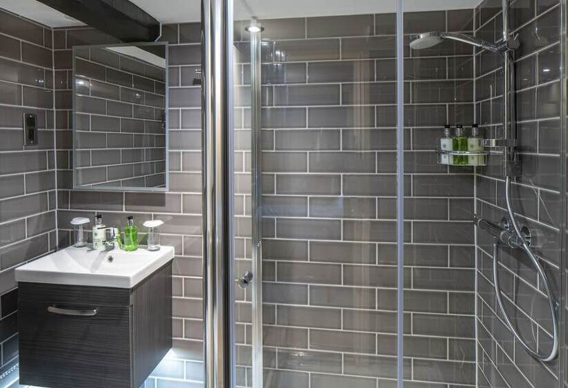 Номер Deluxe, The Tudor House Hotel, Tewkesbury, Gloucestershire