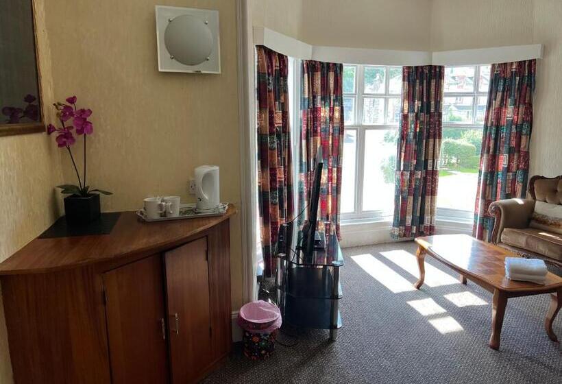 Семейный Номер, Strathpeffer Hotel