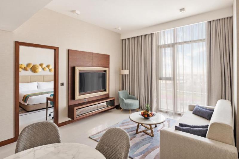 Люкс Кровать Кинг, Holiday Inn Dubai Al Maktoum Airport, An Ihg