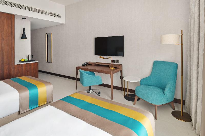 Номер Deluxe, Holiday Inn Dubai Al Maktoum Airport, An Ihg