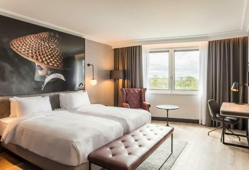 이그제큐티브 룸, Radisson Red  London Heathrow