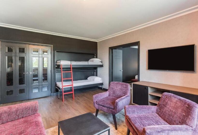 이그제큐티브 스위트, Radisson Red  London Heathrow