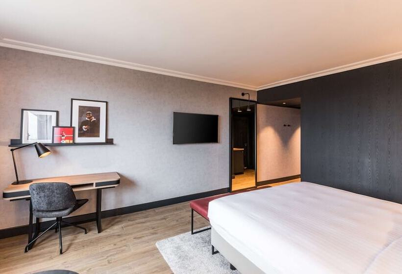 수피리어 전망 룸, Radisson Red  London Heathrow
