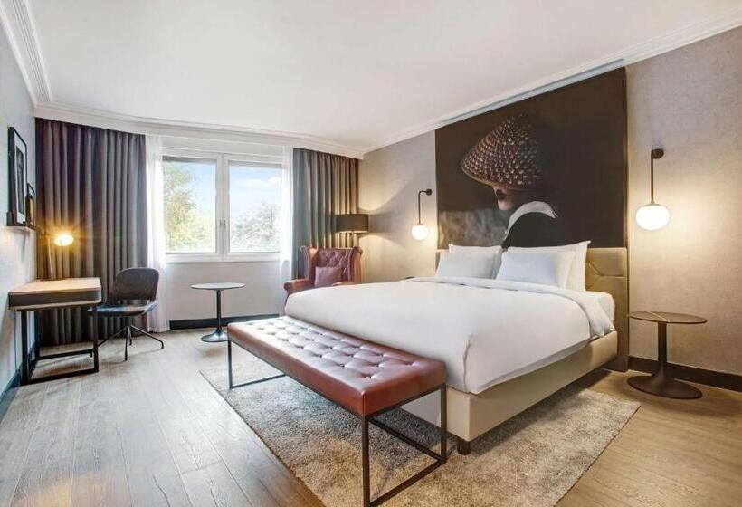 패밀리 룸, Radisson Red  London Heathrow