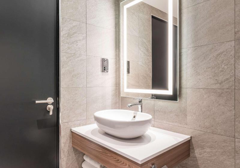 이그제큐티브 룸, Radisson Red  London Heathrow