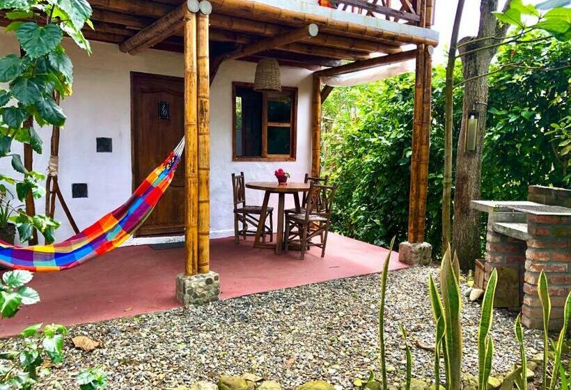 Номер Стандарт, Hostal Los Orishas