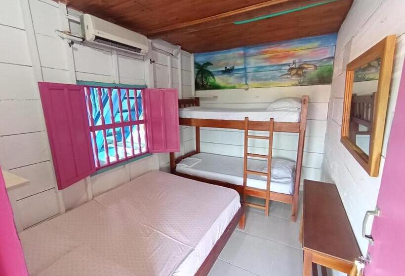 Четырехместный Номер Стандарт, Milimar Hostal