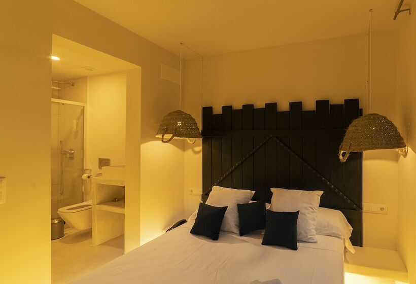 经济房, Paiise Hotels