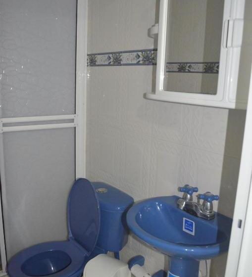 اتاق استاندارد سه نفره, Posada Cocos Place