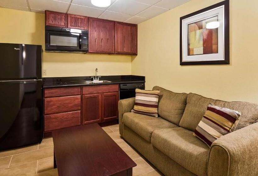 Люкс Кровать Кинг, Best Western Airport Inn & Suites Cleveland