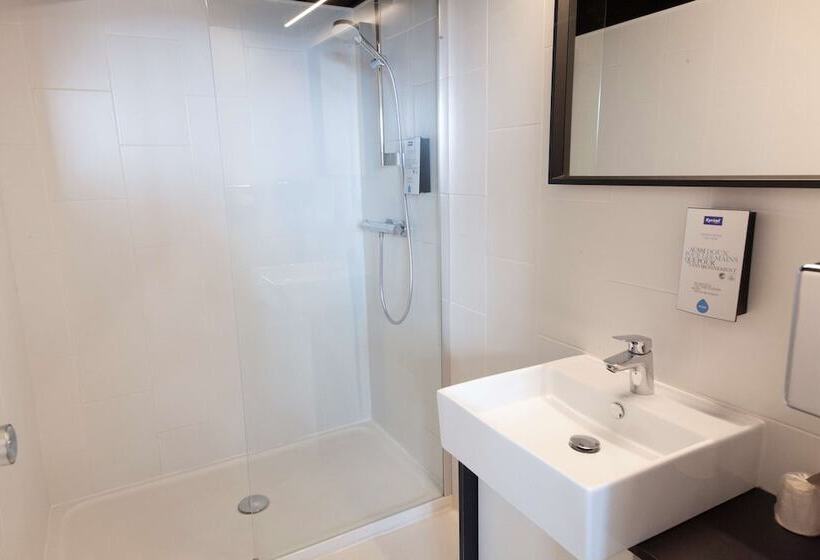 스탠다드 룸, Kyriad Hotel Clermont Ferrand Centre