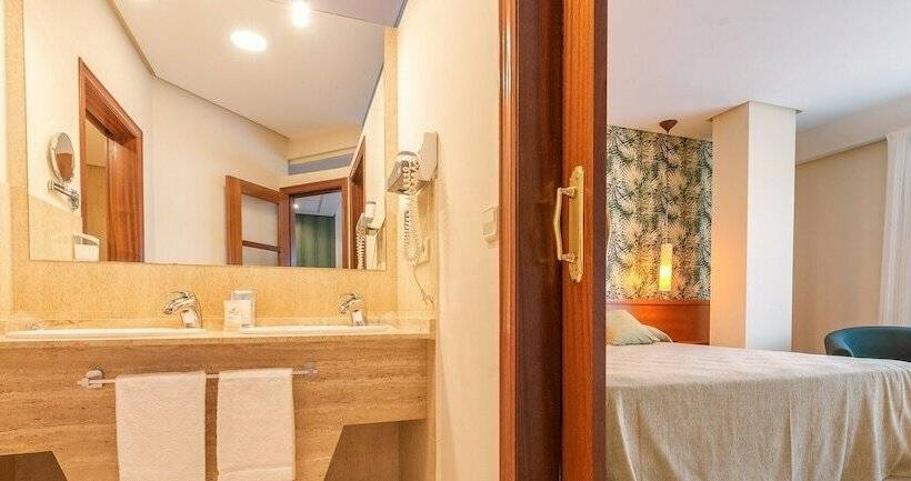Полулюкс, Norat Palmeira Playa