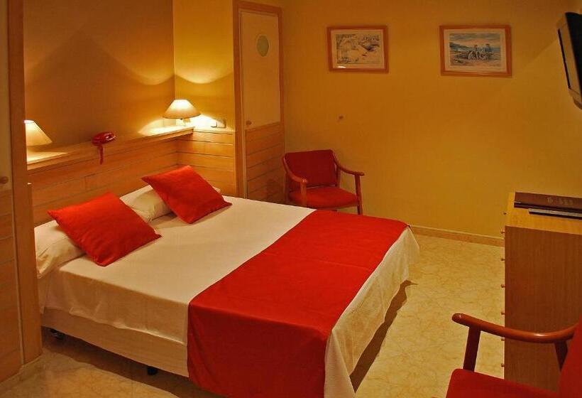Номер Стандарт Трехместный, Piccadilly Sitges