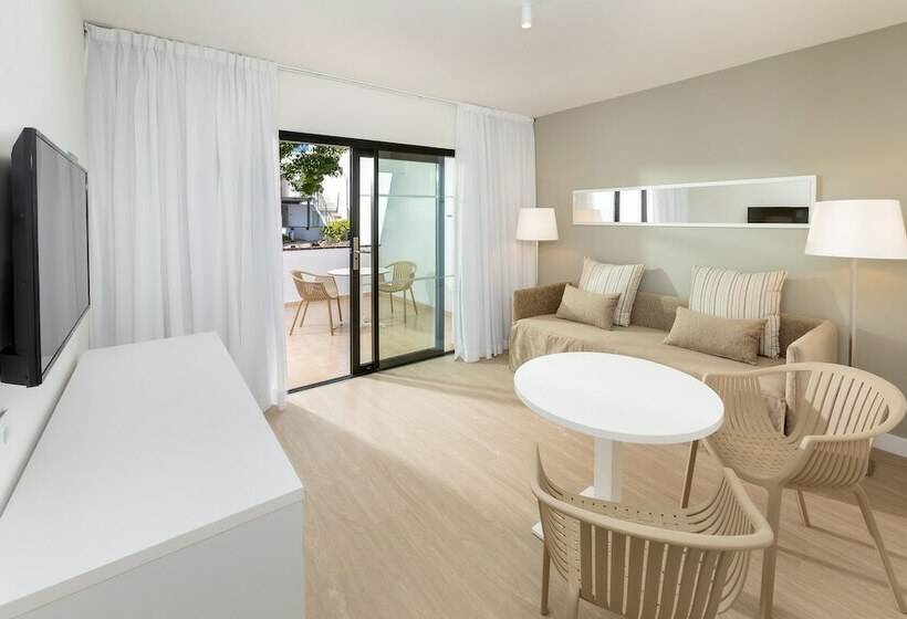סוויטת ג'וניור עם טרסה, Sol Fuerteventura Jandia - All Suites