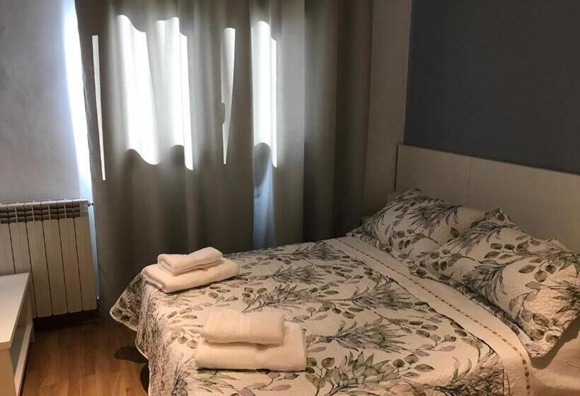 Номер Стандарт, Hostal Casiano Camarasa