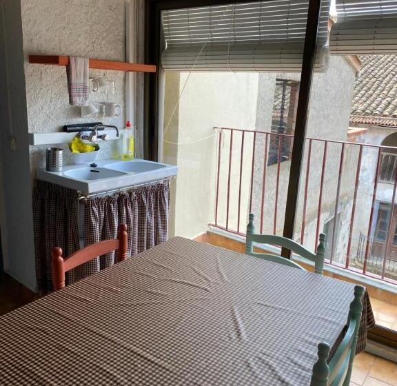 Номер Стандарт Совместная Ванная, Hostal Casiano Camarasa